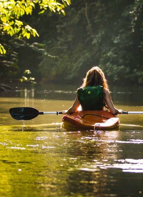 https://www.specialplacesofcostarica.com/wp-content/uploads/2023/05/kayaking-slider-480x660-1.jpg